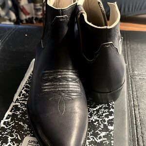 Anine Bing don’t let these slip by you. FREE SHIPPING